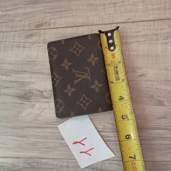 Louis Vuitton Card Holder - Monogram Canvas - Picture 8 of 9